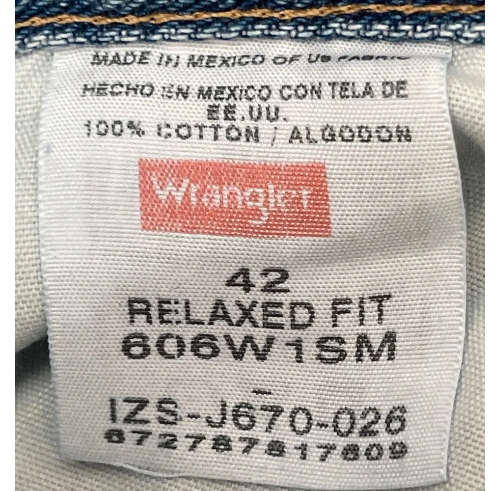 Wrangler Mens Blue Relaxed Fit 42 Denim Shorts 606W1SM Medium Wash NEW with tags